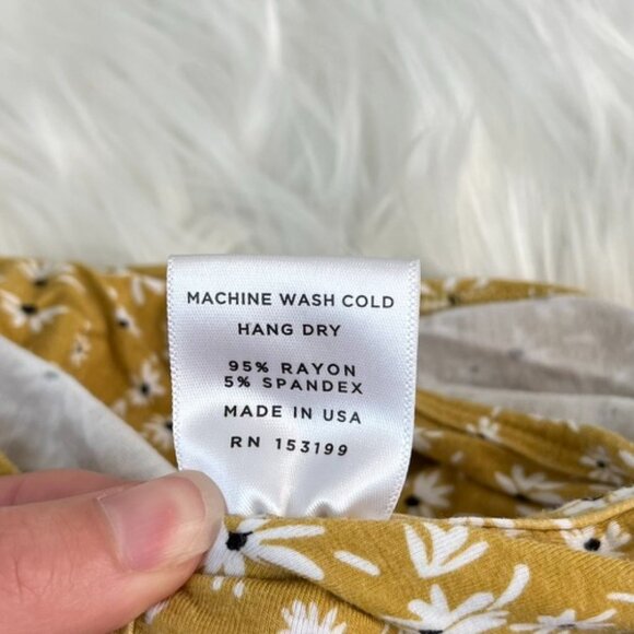 Lou & Lou Yellow Floral Swaddle Blanket 48 x 48 inches - Picture 3 of 5